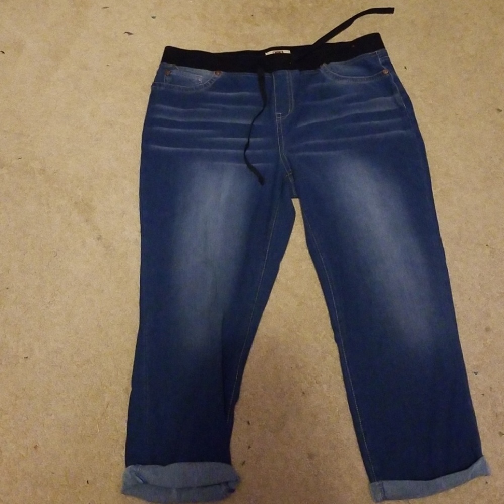 Lei Capris Jeggings